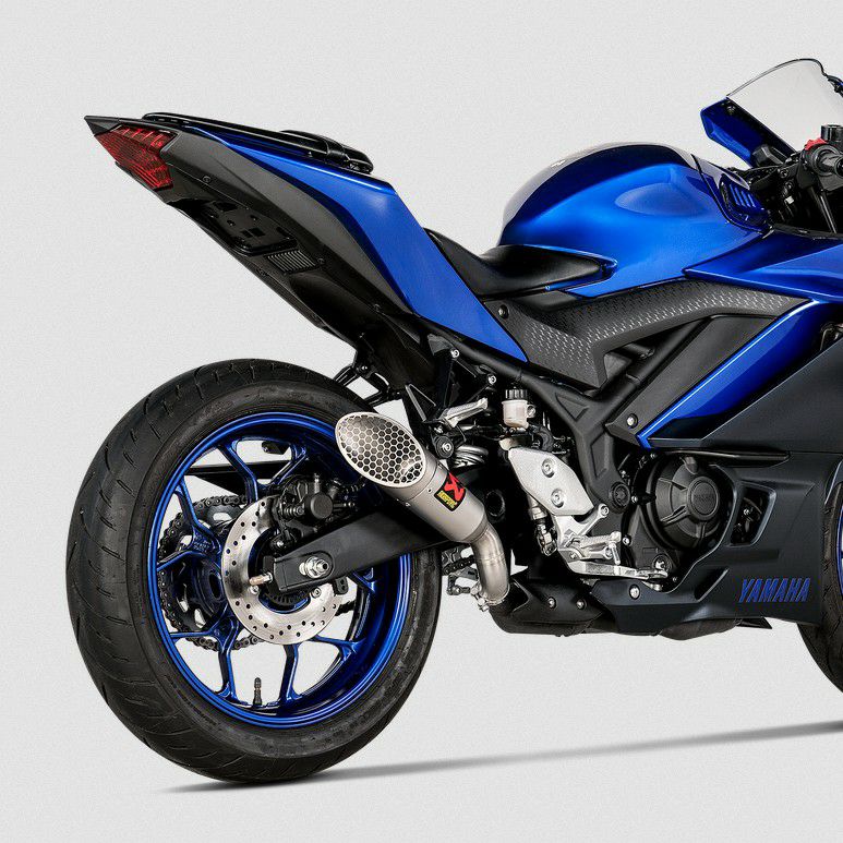 AKRAPOVIC スリップオンマフラー ステンレス YAMAHA MT-03 / YZF-R3