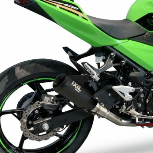 アクラポビッチ製のKAWASAKI Z400 (19-24) / NINJA 400 (18-24)専用