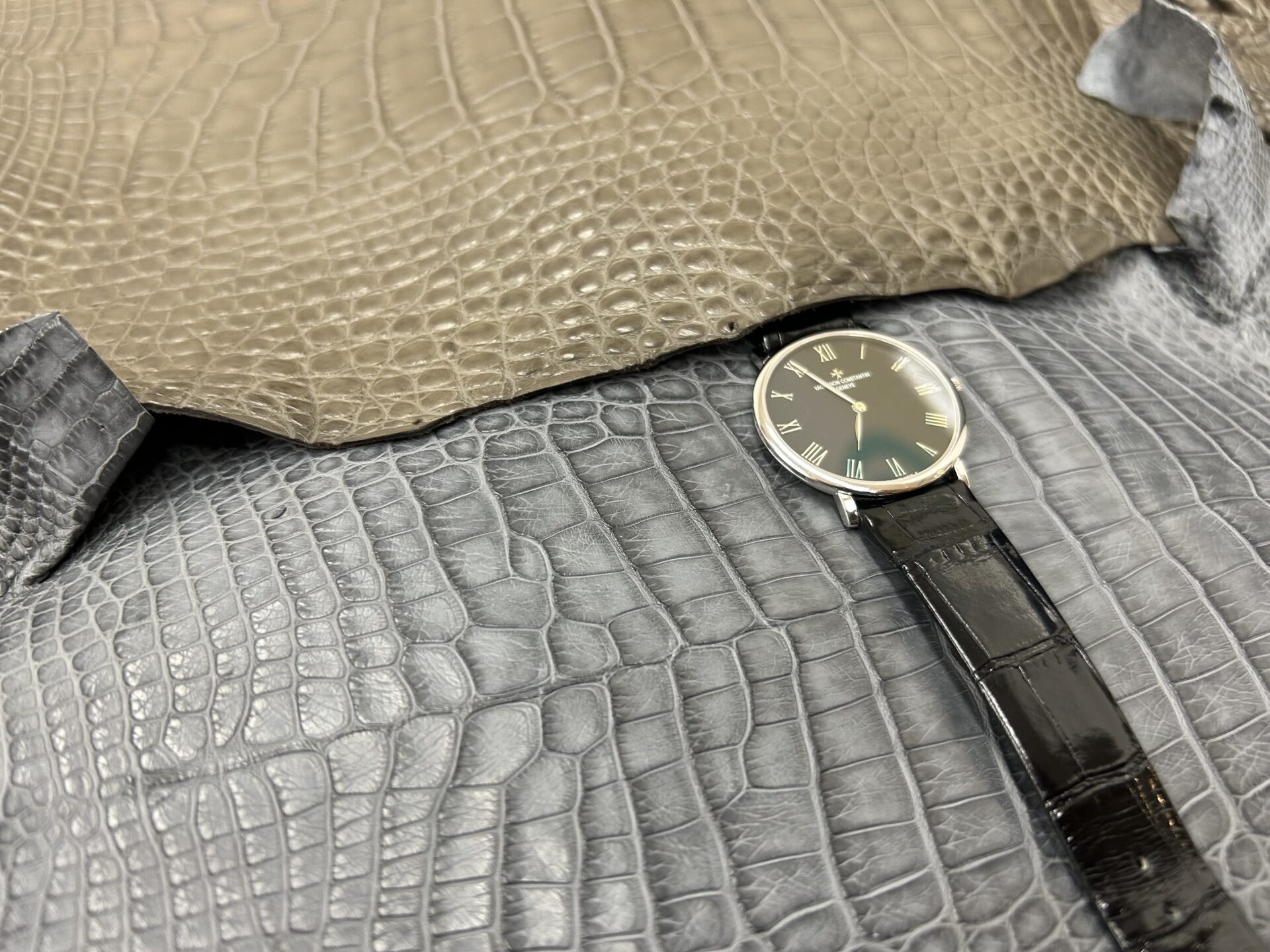 グレーの時計ベルトをオーダーしてみて、後悔している点 | Mr. Linen