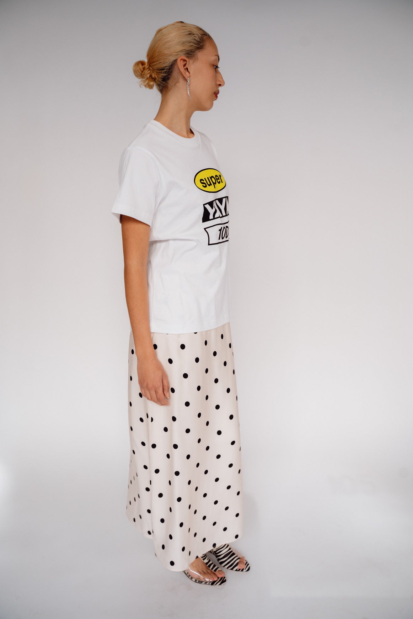 SUPER YAYA, Logo Classic T-shirt, White – Mr. Larkin