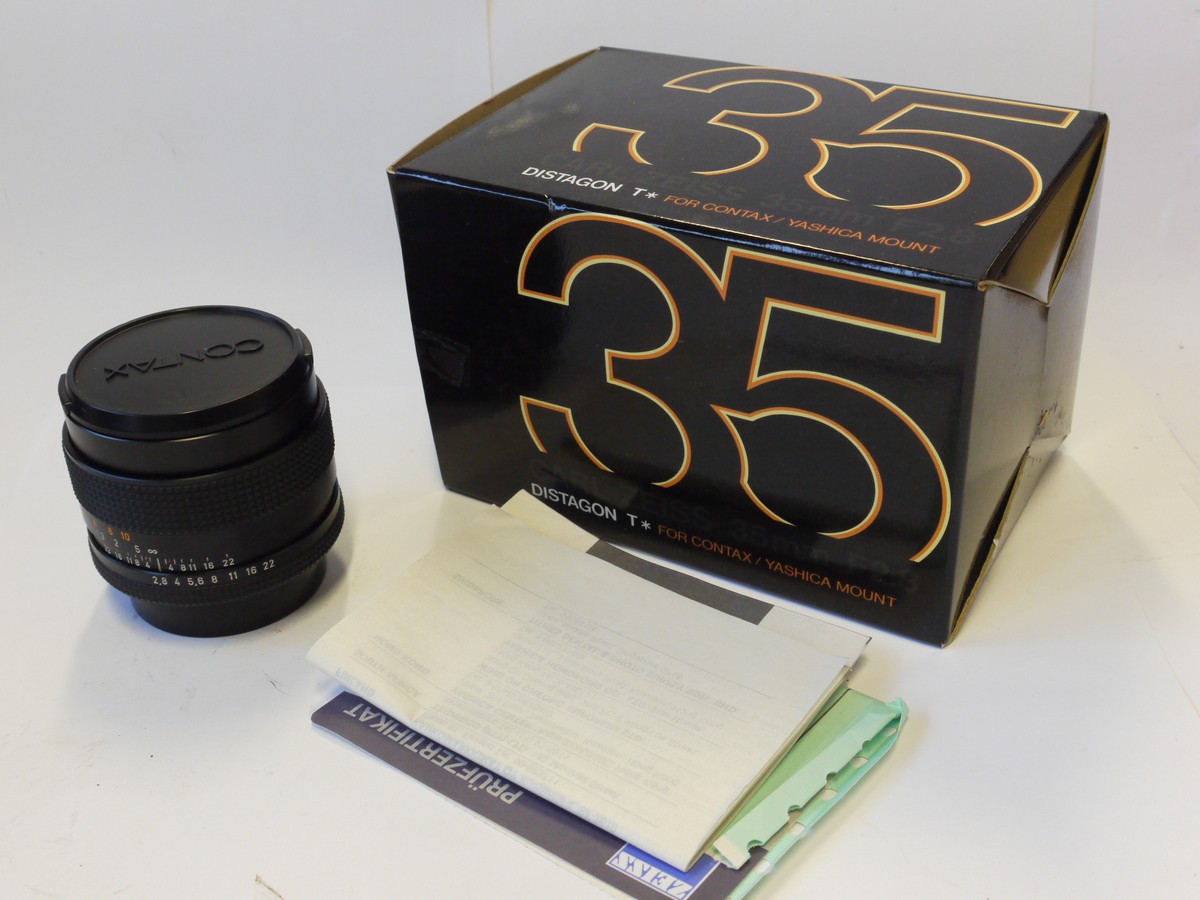 Carl Zeiss 35mm f2.8 Distagon T* manual focus Contax/Yashica AE