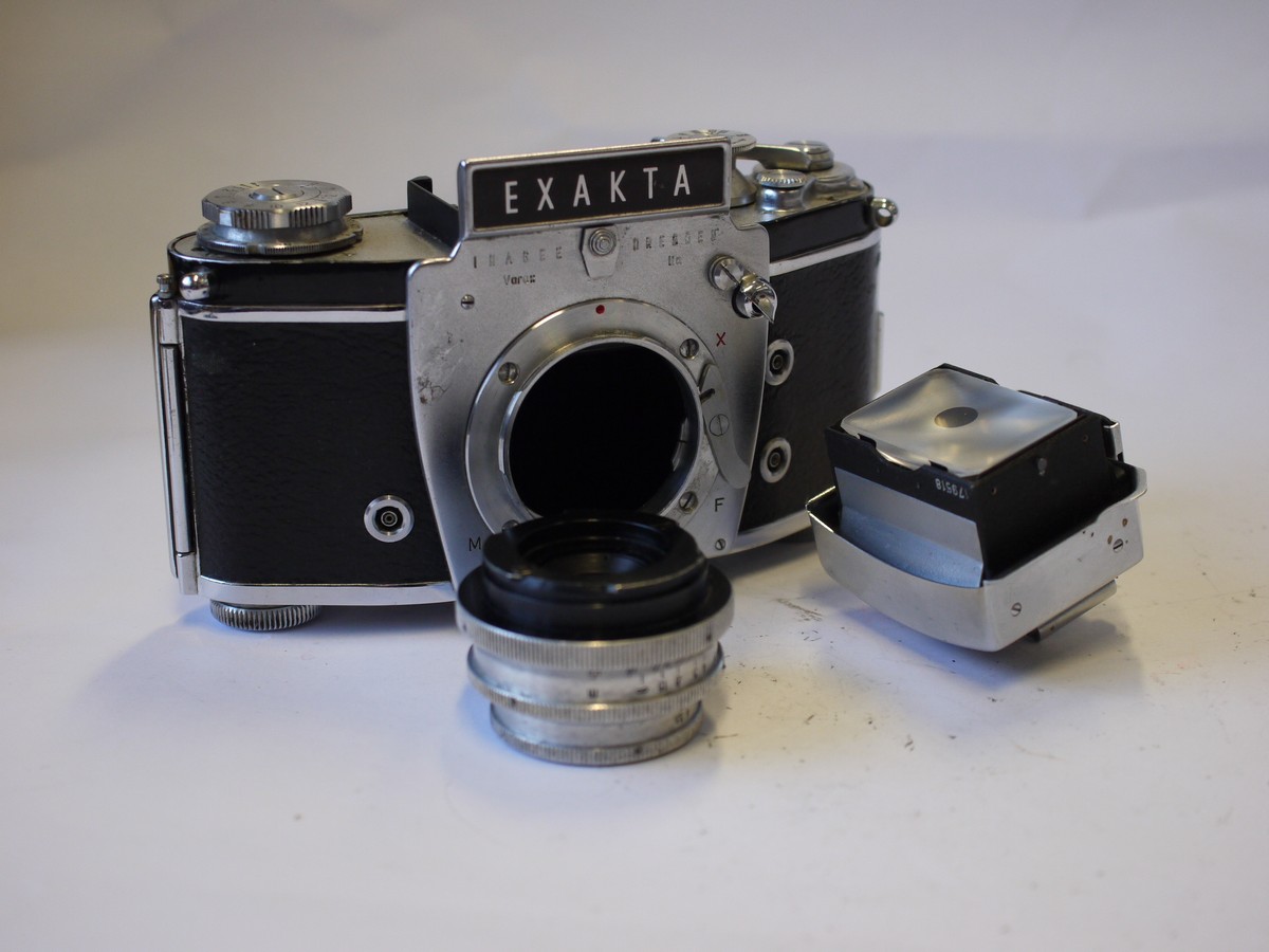 Exakta Varex IIa 35mm SLR with prism finder + Carl Zeiss Jena 5cm