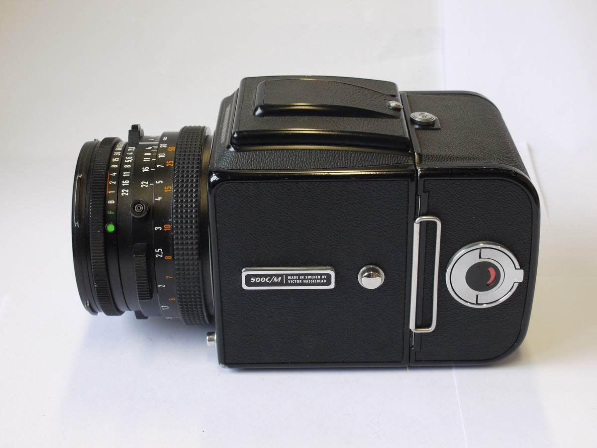 Hasselblad 500C/M, Black, with Waist-level finder, A12 Magazine