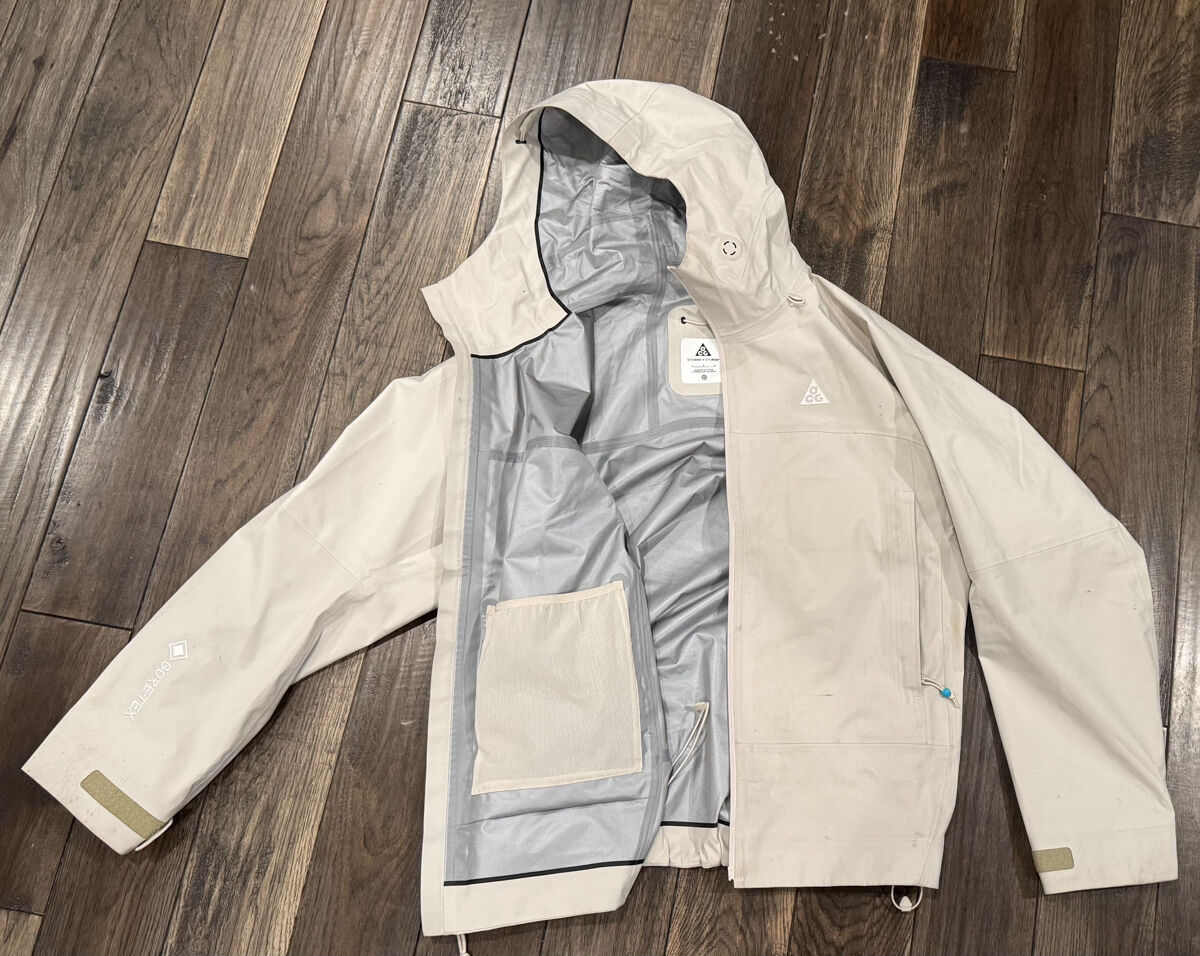 Nike ACG Misery GORE-TEX Jacket Review and Features