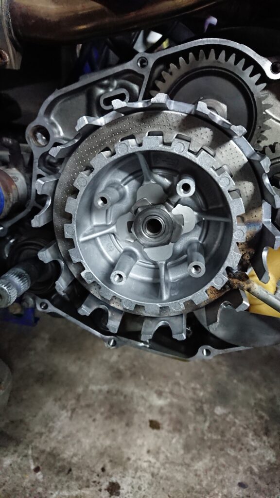 セロー225 クラッチトラブル プレート交換 原因はハウジング | muddy life