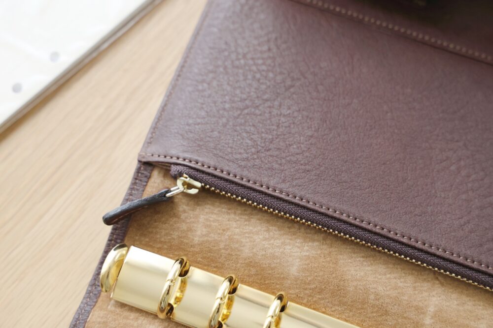 レビュー】土屋鞄の本革バイブル手帳を買いました。｜Mujireco