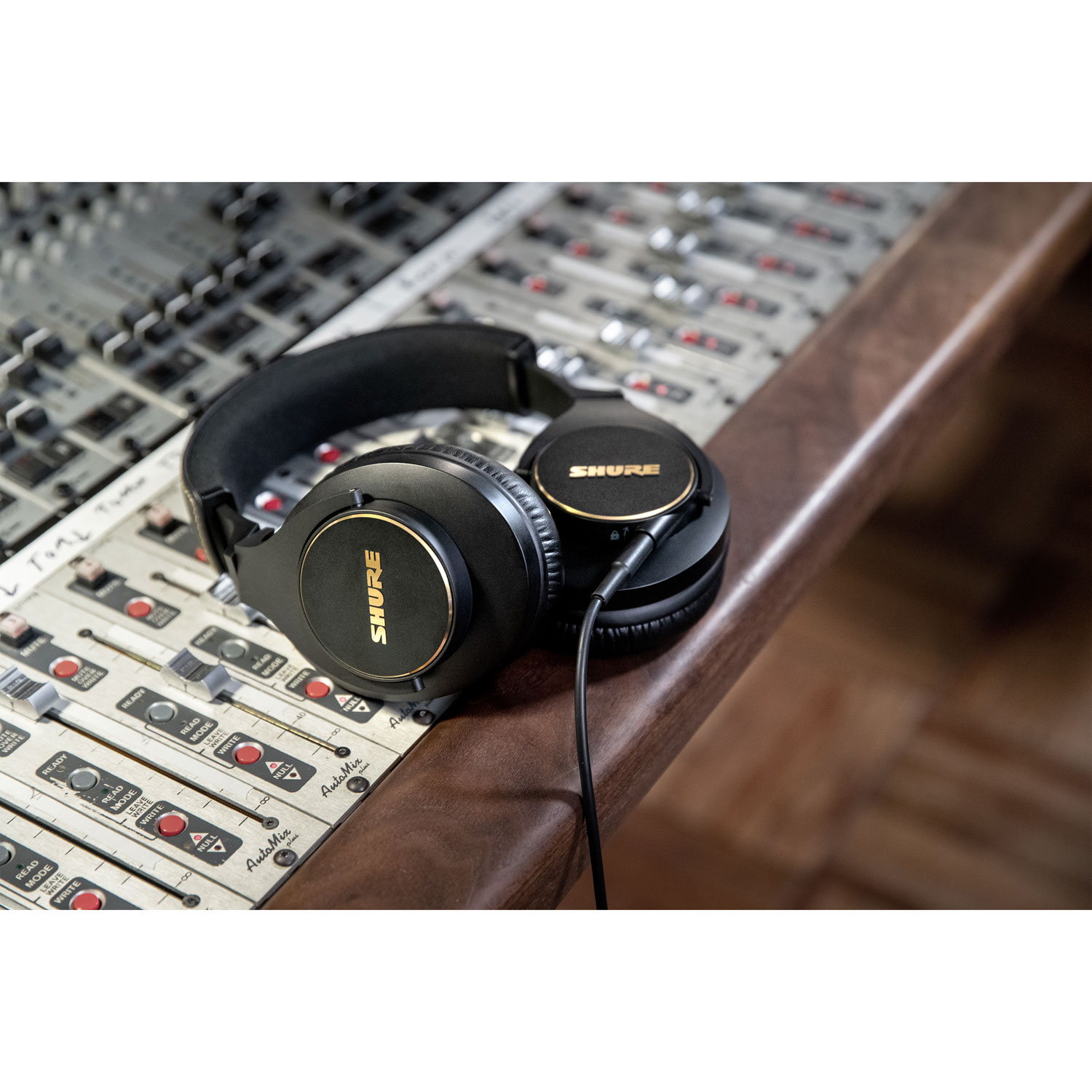 Shure SRH840A Over-Ear Monitor Headphones - Black | Best Buy Canada