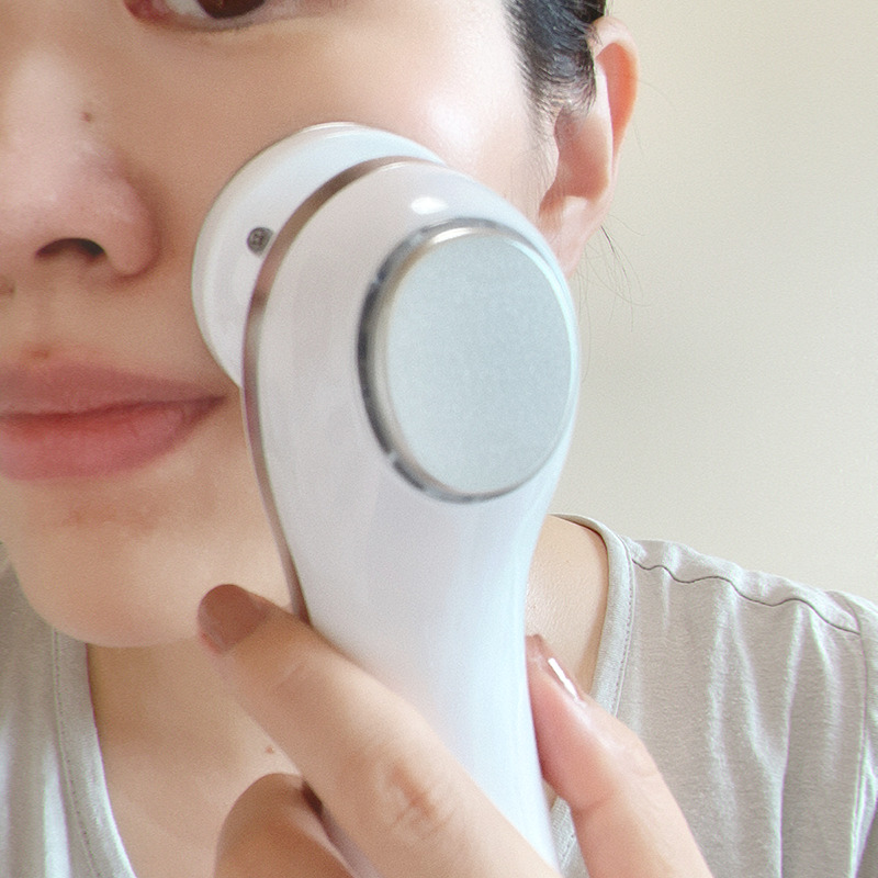 マルチ美顔器「ミュゼスキンエフェクター」って効果ある？オススメの