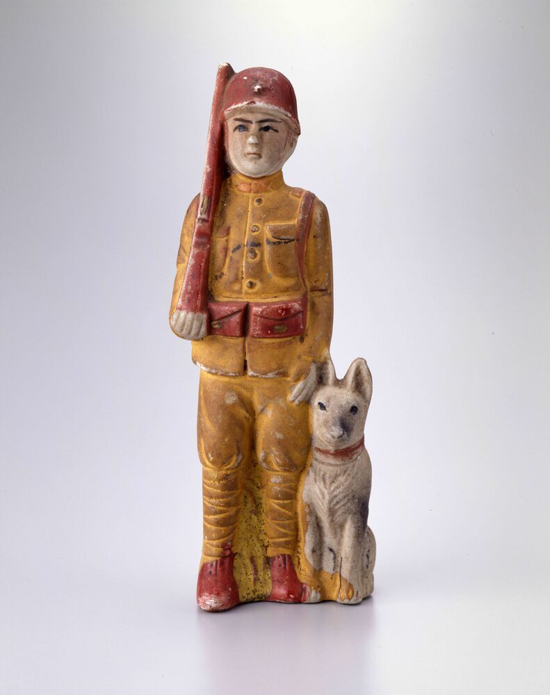 磁器製兵隊人形 | ToMuCo - Tokyo Museum Collection
