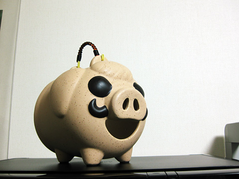 紅の豚をモチーフにした蚊取り線香入れ - 岩崎 仁の俺は語りたい！