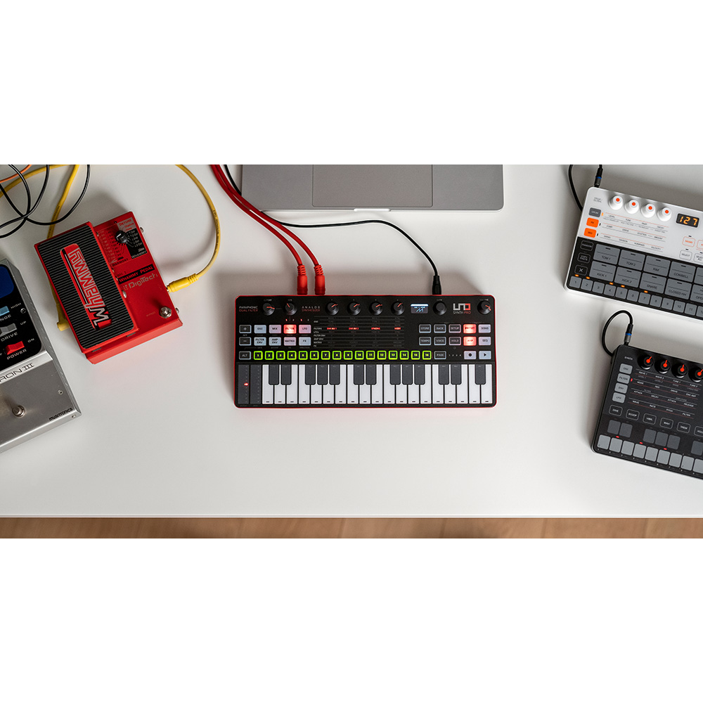 IK Multimedia UNO Synth Pro Desktop｜ミュージックランドKEY