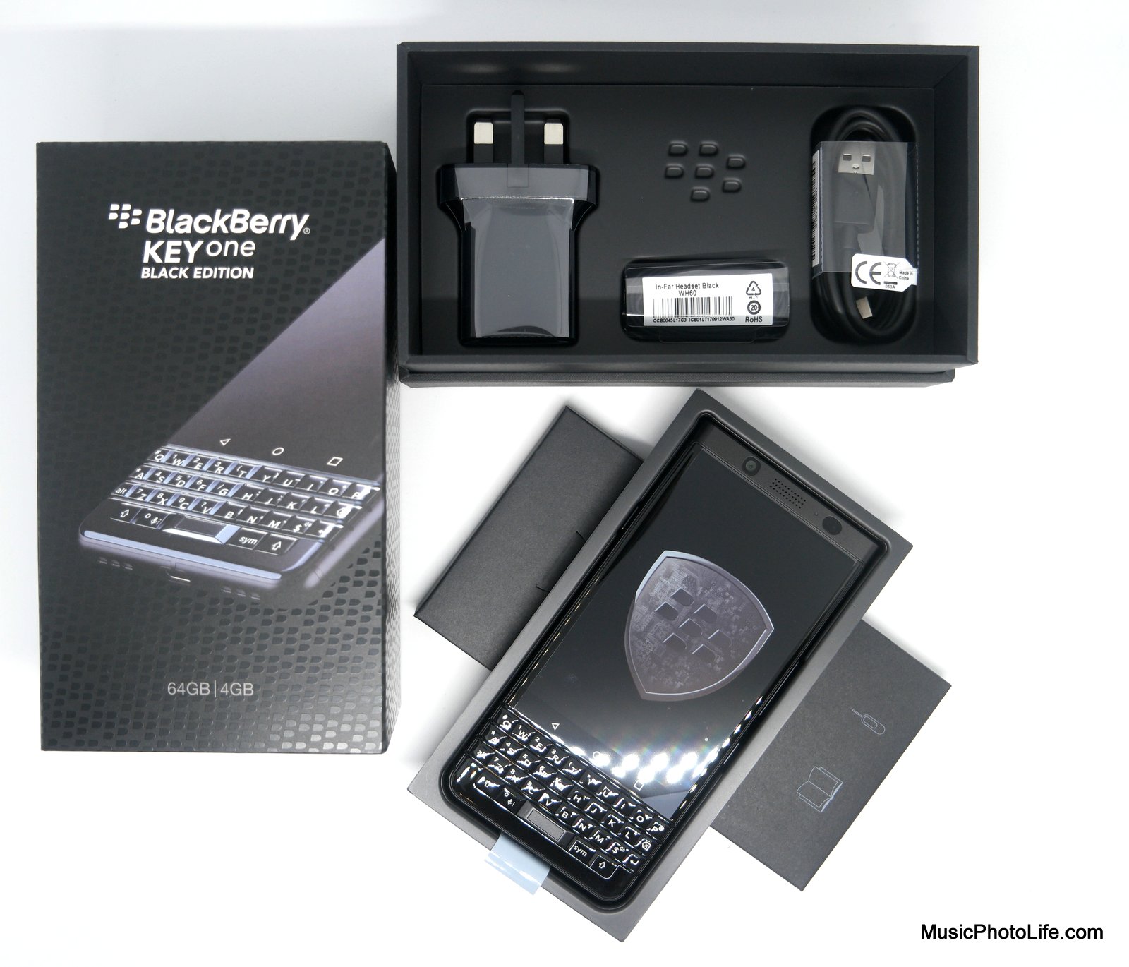BlackBerry KEYone Review: Black Edition (BBB100-1)