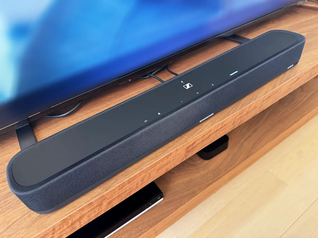 ゼンハイザー AMBEO Soundbar Miniレビュー】想像を超える没入感。小型