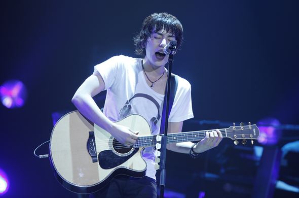 新作『experience』を掲げ、flumpoolがスペシャルライブを敢行