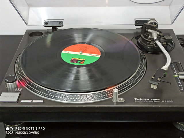 Buy Vintage TECHNICS SL-1210 MK2 DIRECT DRIVE TURNTABLE