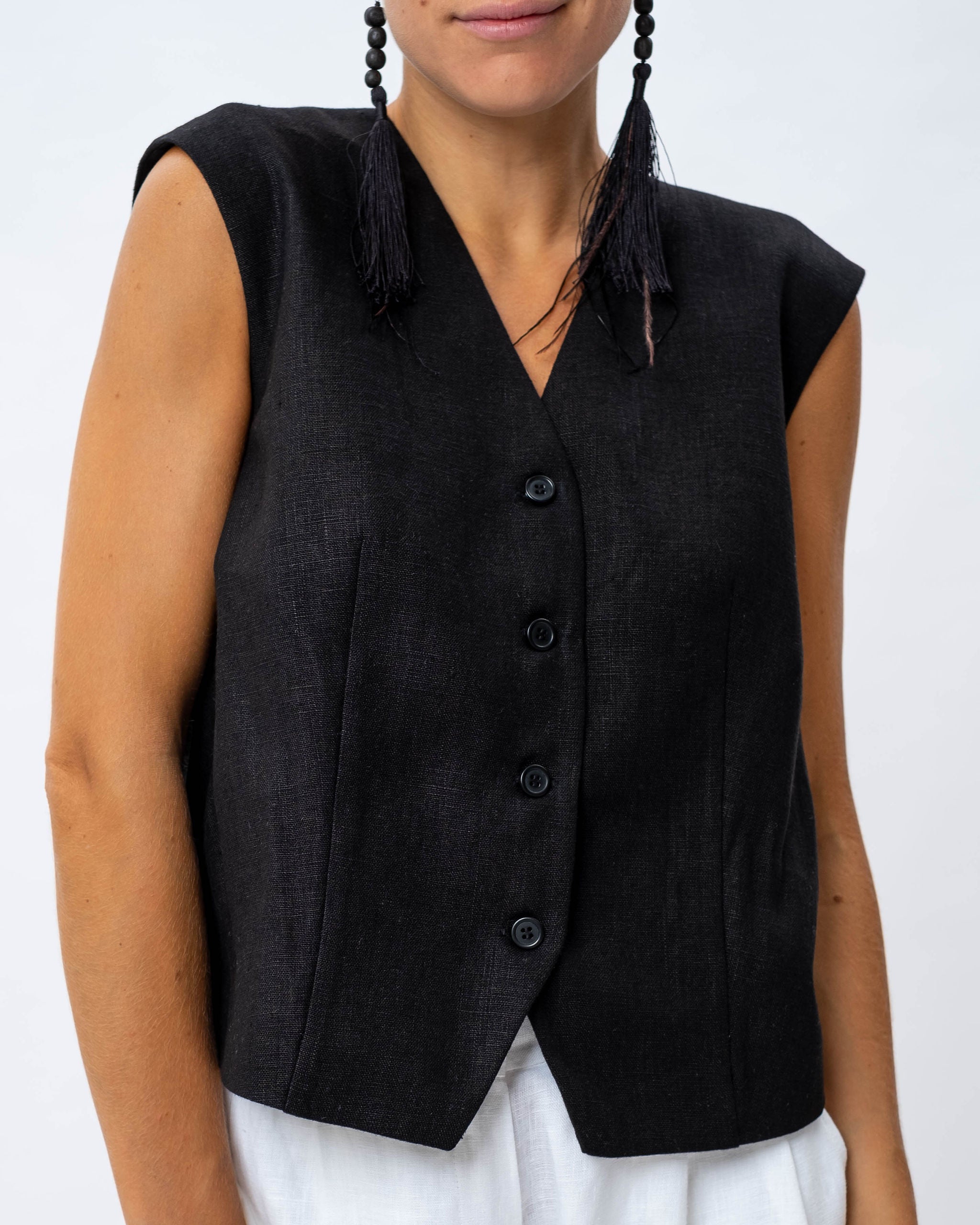 Muulin sustainable brand - Vest Celia Black for women
