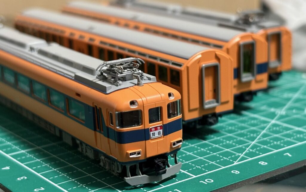 近鉄 30000系ビスタカー 懐かしの登場時の姿で入線！ - 遅咲き鉄道模型の道