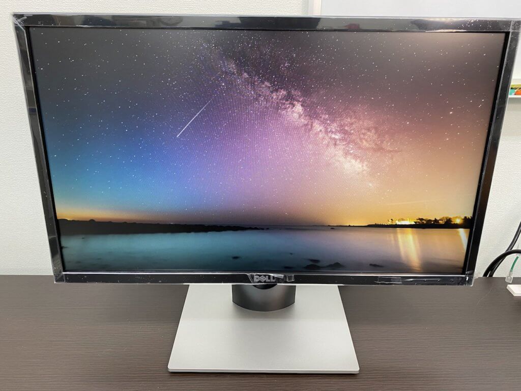 実機】Dell SE2416H レビュー｜VESA規格のモニターアームは使える
