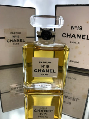 Chanel No 19 pure parfum 7 ml. Rare, vintage 1990. Sealed – My old