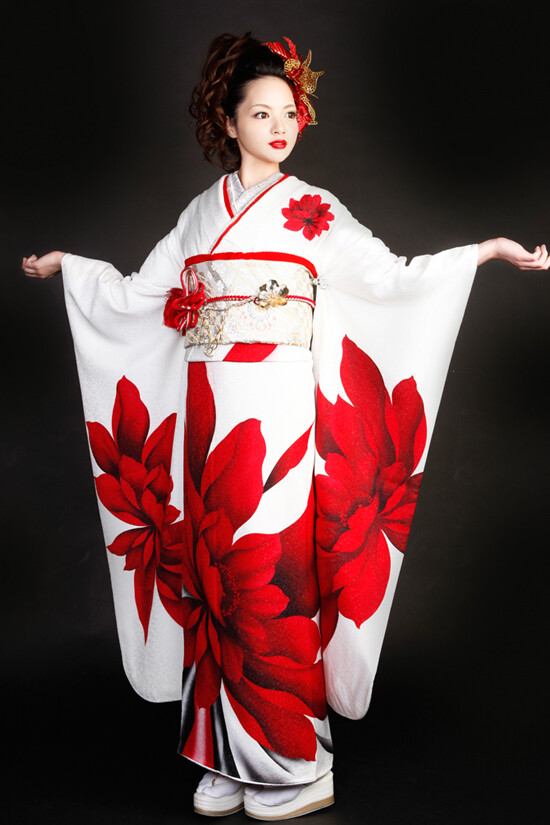 みやびの振袖 /白色/赤色/クール/花柄/ 白赤大花 | My振袖