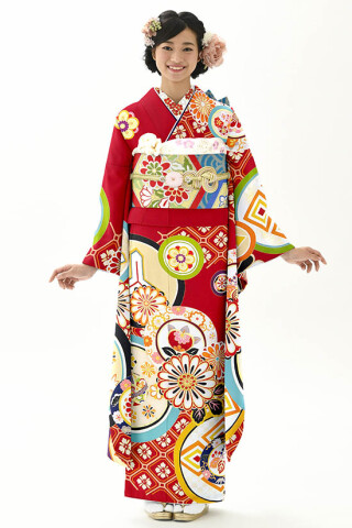 スタジオアリスの振袖 /赤色/黒色/レトロ/花柄/ ミニーマウス | My振袖