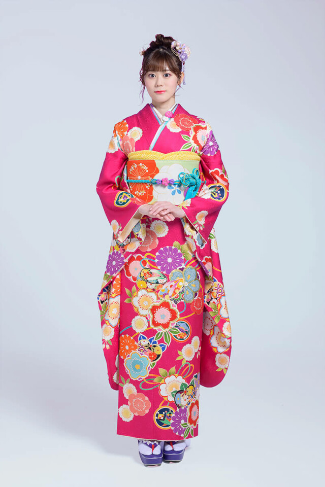 まるやま京彩グループの振袖 /ピンク色/赤色/レトロ/花柄/ 【MK-1203