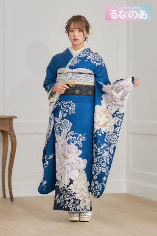 二十歳の振袖 アンジュの振袖 /青色/その他色/クール/バラ柄/ るなのあ