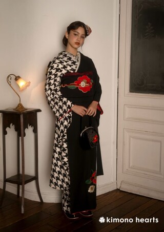 キモノハーツ／kimono heartsの振袖 /黒色/赤色/レトロ/椿柄/ KH-277