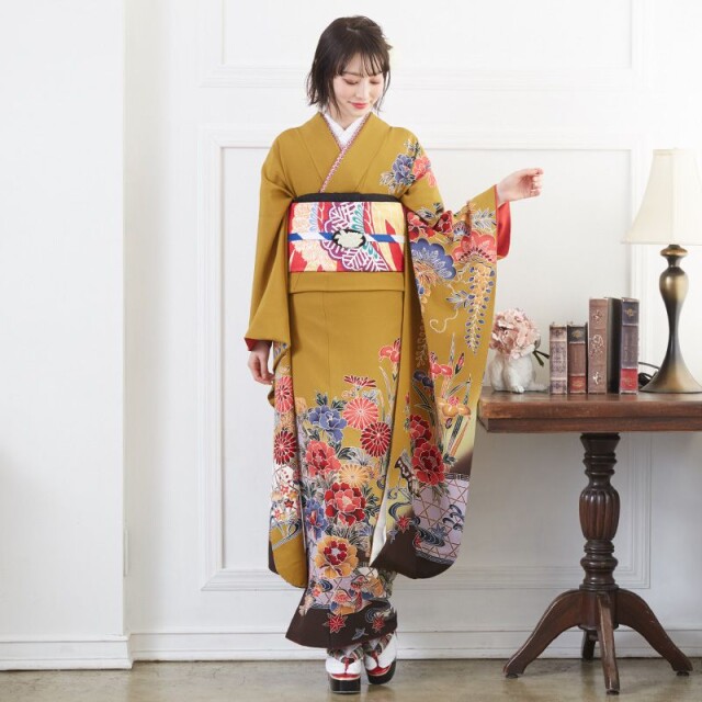 京都着物レンタル夢館の振袖 /黄色/茶色/古典/牡丹柄/ 辛子 紅型 菖蒲