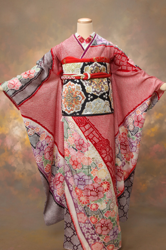 着物の館 いきさの振袖 /赤色/古典/牡丹柄/ 総絞り振袖 | My振袖