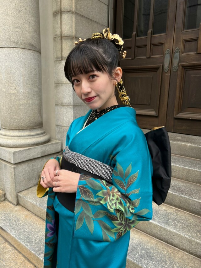 アンヘル・スウィート唐津店の振袖 /青色/黒色/古典/花柄/ 自社