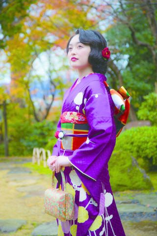 金澤大正ロマン着物レンタル はれまロマンの振袖 /紫色/黄色/古典/梅柄