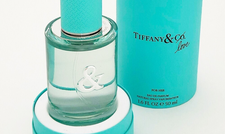 ティファニーの香水「ラブ フォーハー」はいい香り！使った印象も