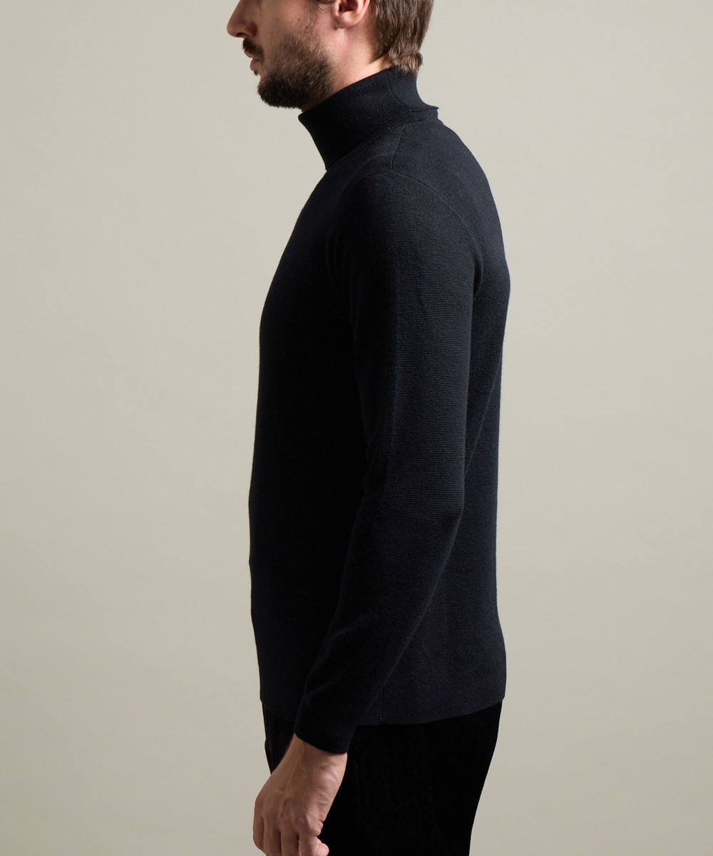 HIDEAWAYS BLACK】シルク混 ミラノリブタートルネックニット｜プル