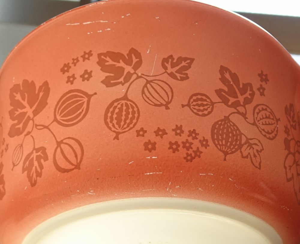 SHOP偶然と必然の間 PYREX COVERED CASSEROLE GOOSEBERRY 1950s-1970s