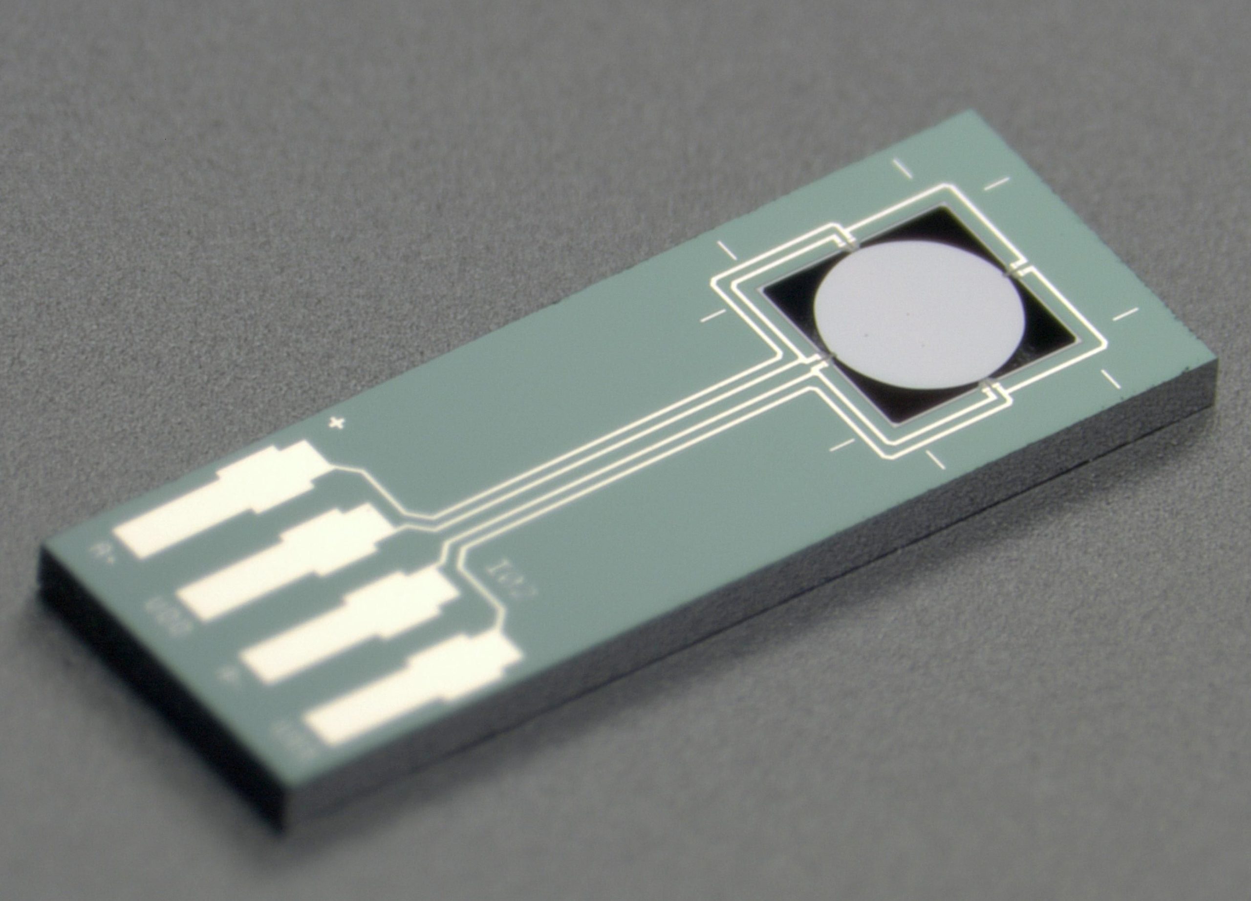 人工嗅覚（におい）センサーの研究開発向けに新しいタイプの「ピエゾ