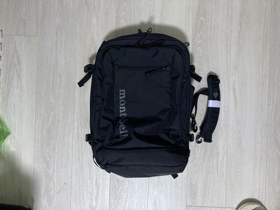 4泊5日出張でも使えたバック【mont-bell トライパック 30】レビュー