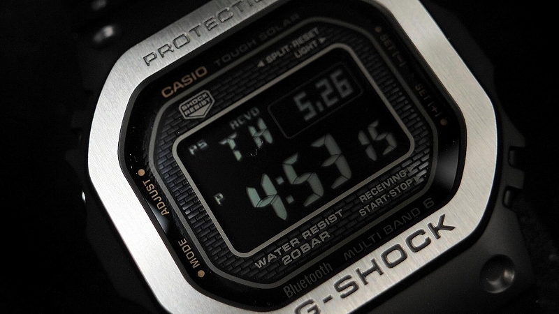 Gショック新作フルメタル「GMW-B5000MB-1JF」購入レビュー。桁違いの