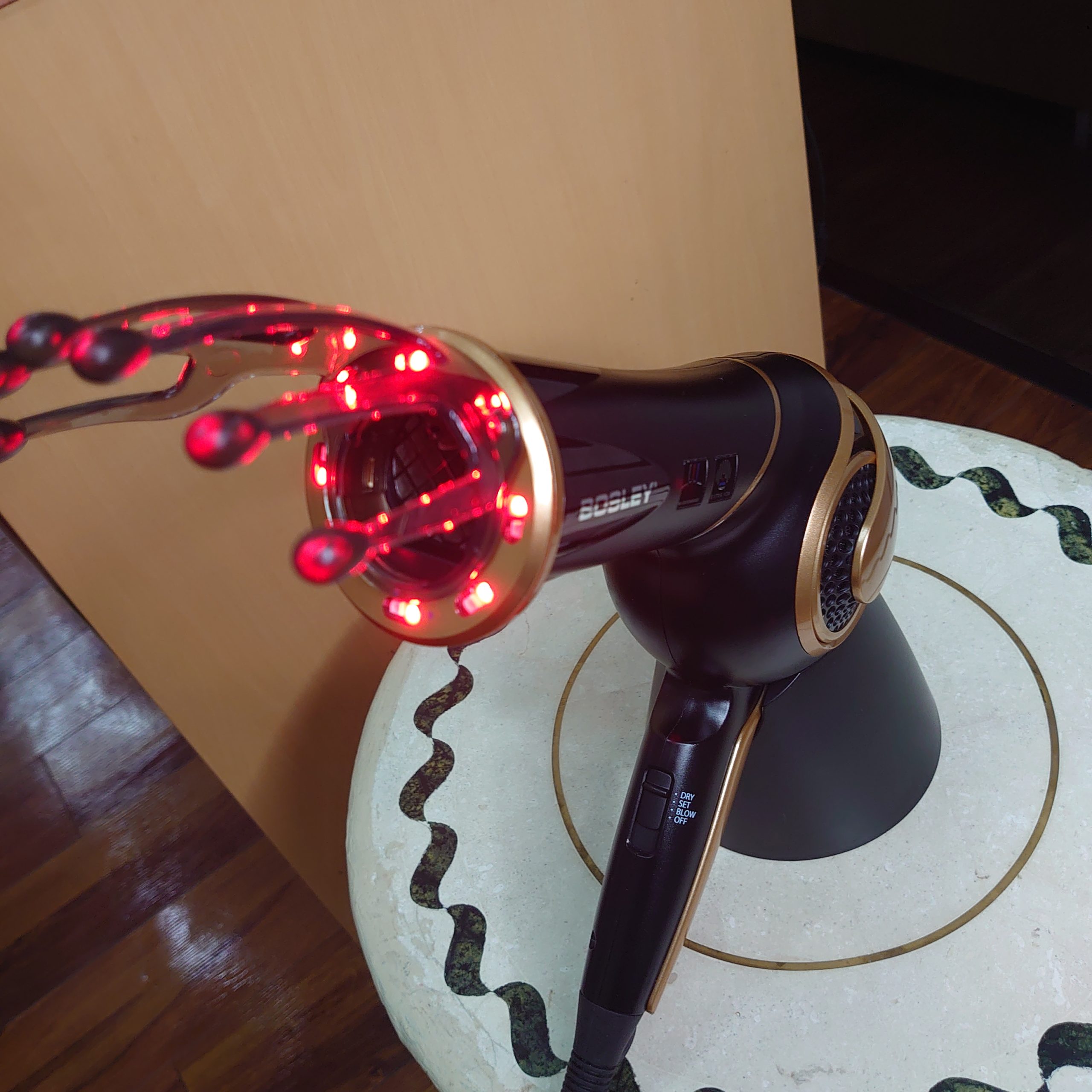 BOSLEY頭髪のプロアデランスが開発したLEXT Professional