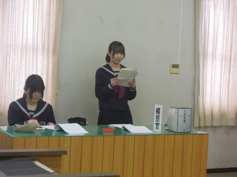 12/12】2年生 法教育授業｜高岡市立中田中学校