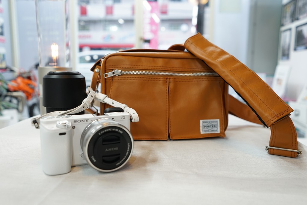 α6000 にピッタリ！吉田カバン｜PORTER(ポーター)カメラバックレビュー