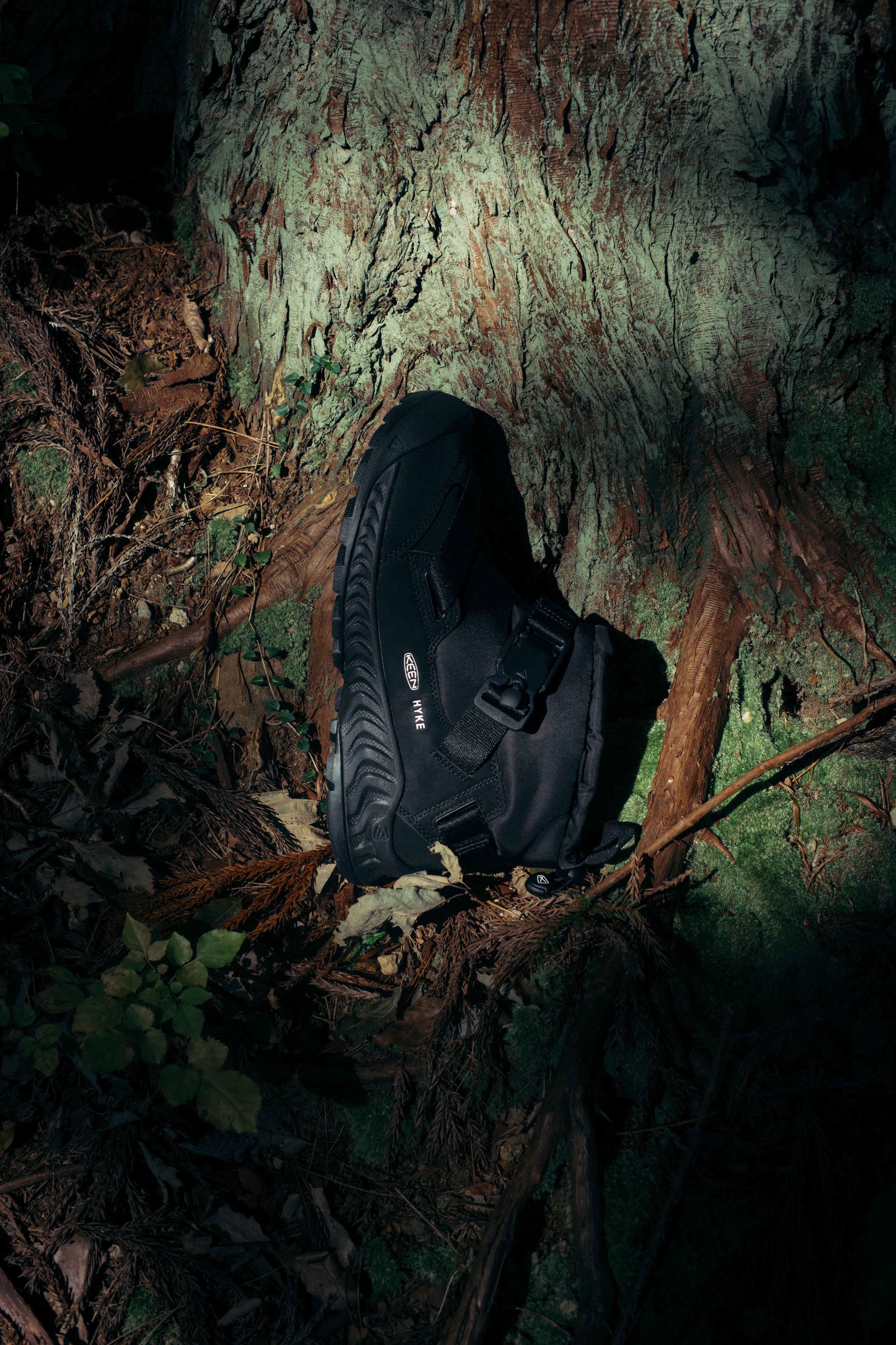 KEEN X HYKE 