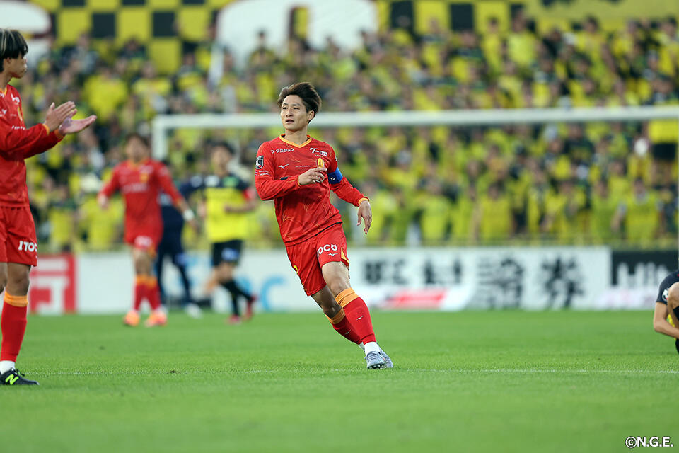 和泉竜司 | 選手・スタッフ | チーム | 名古屋グランパス公式サイト