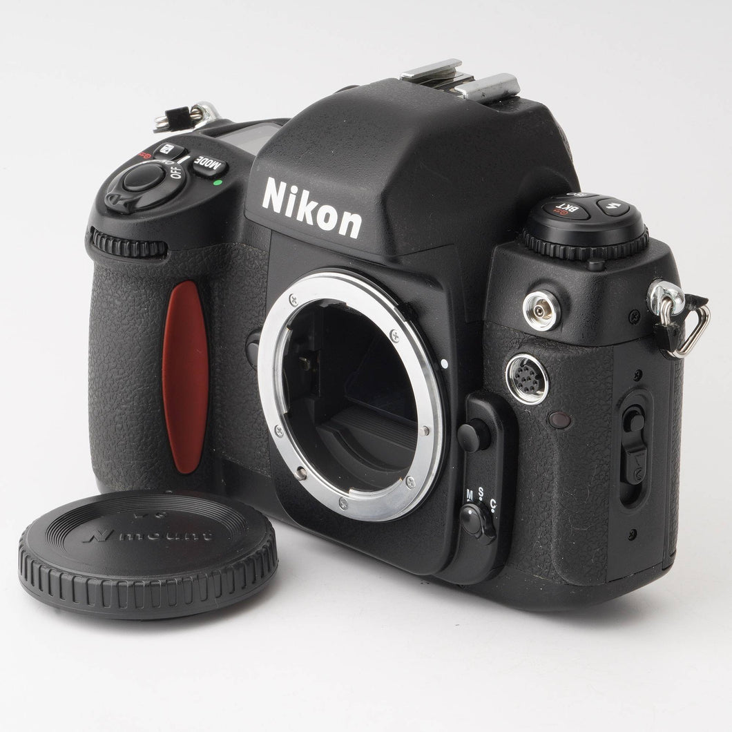 Nikon F100 一眼レフカメラ 28-85mmレンズ付き Nikon F100 一眼レフ