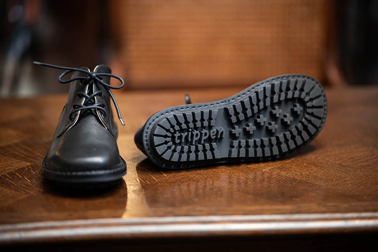 普段使いに最適なチャッカブーツ】トリッペン Postman- Natoriya