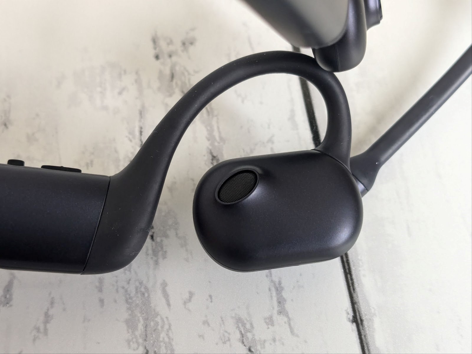 リモート会議の強い味方！navibook「NB200」は攻守最強のヘッドセット