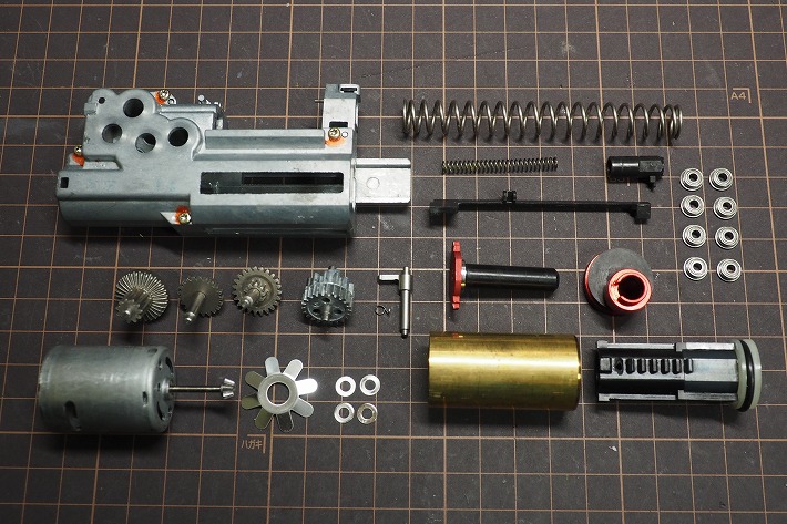 東京マルイ 電動MP7】中古ジャンク品の分解し内部カスタムを確認しま