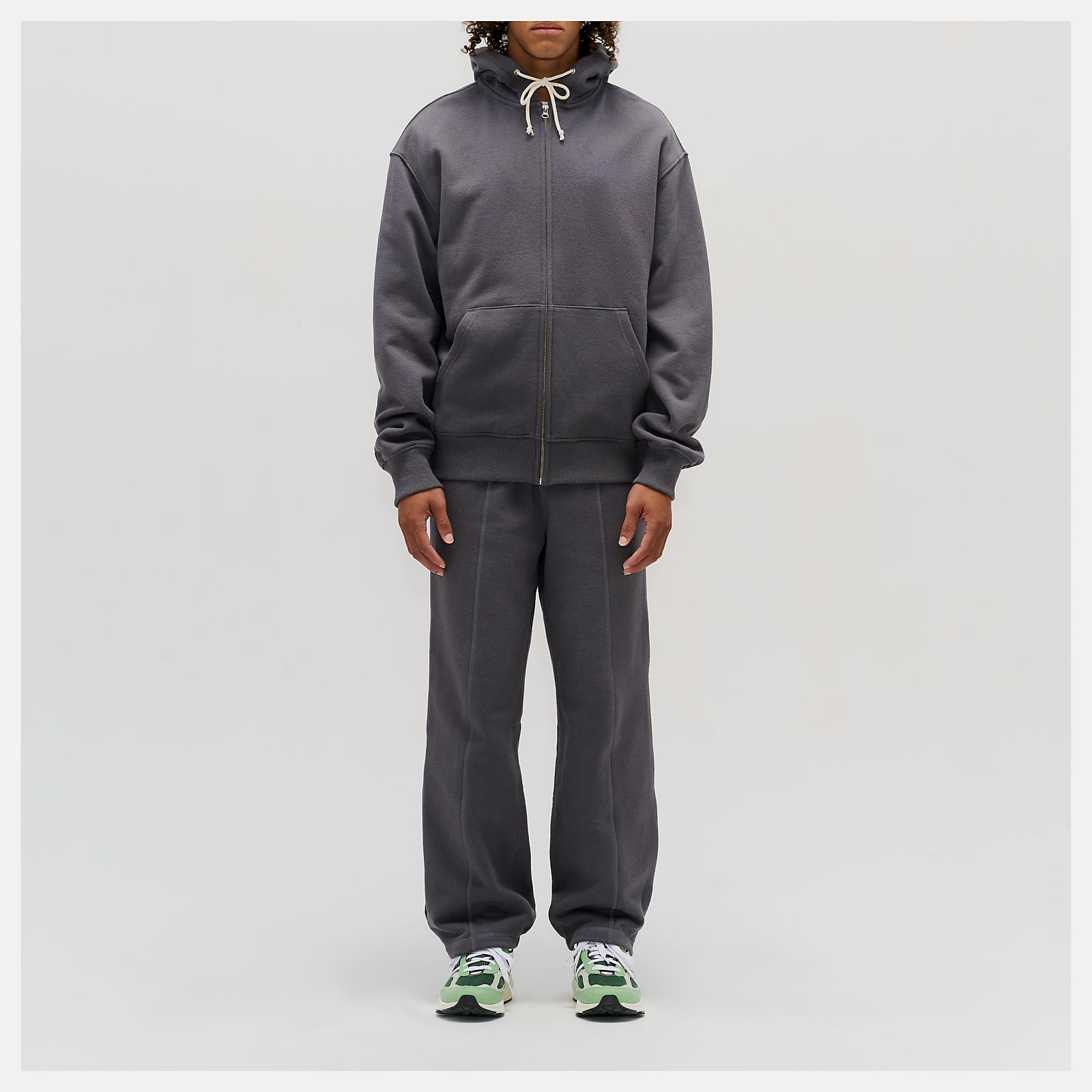 NB公式アウトレット】 Made in USA フルジップフーディ