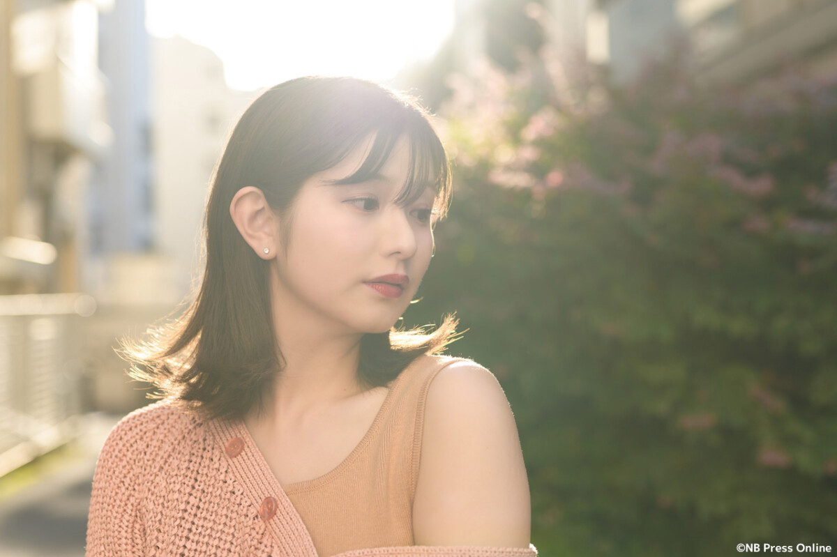 谷川愛梨インタビュー】「舞台と写真集撮影の両立が大変でした」 – NB