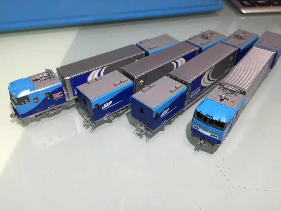 M250系 スーパーレールカーゴが入線です。 KATO 10-565 / 10-566 / 10